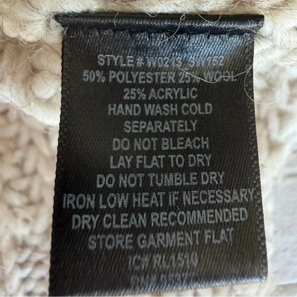 Women’s  Sanctuary brand Sweater size M - Picture 4 of 4